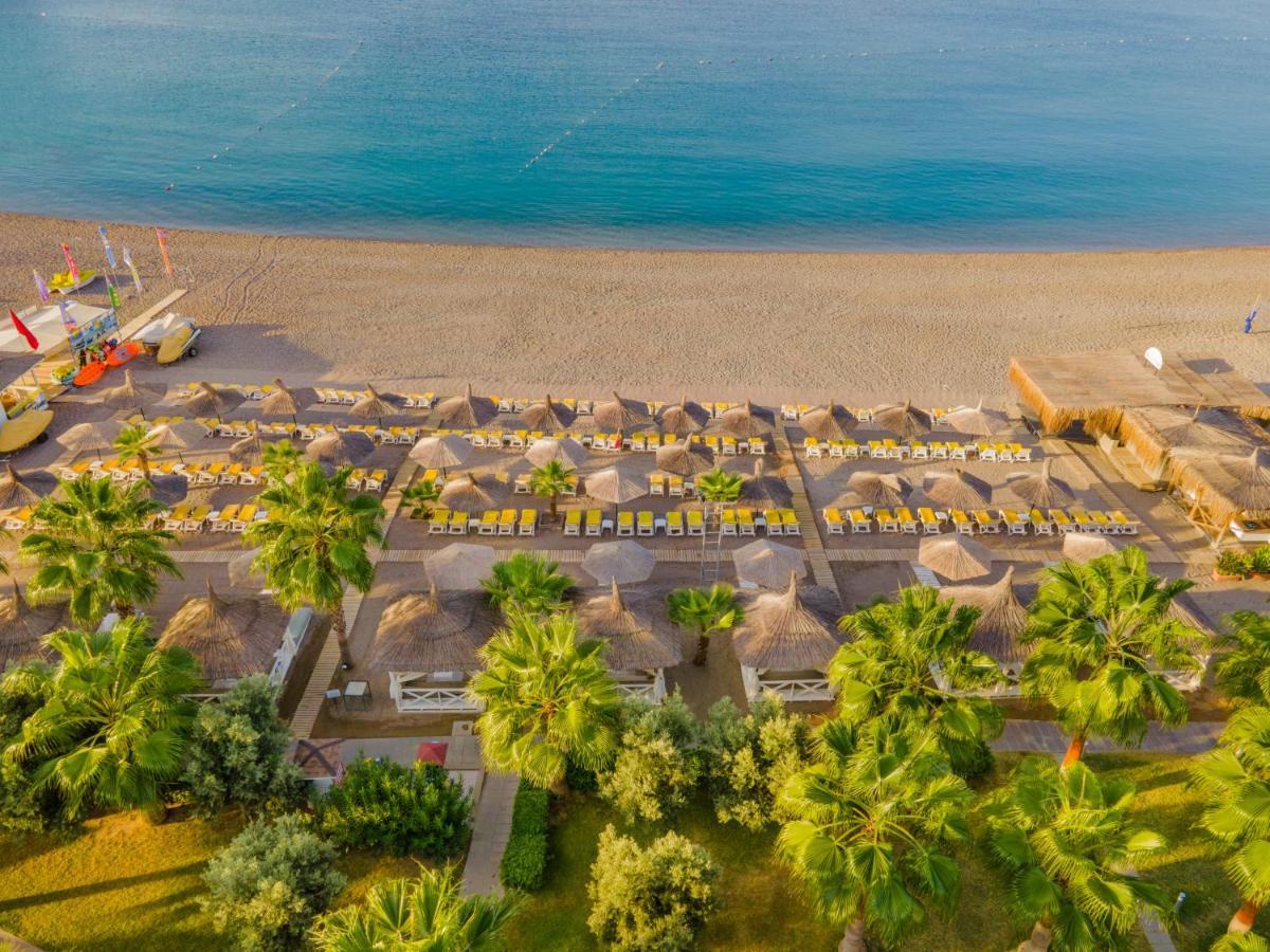 Justiniano Theodora Resort Окурджалар Екстериор снимка