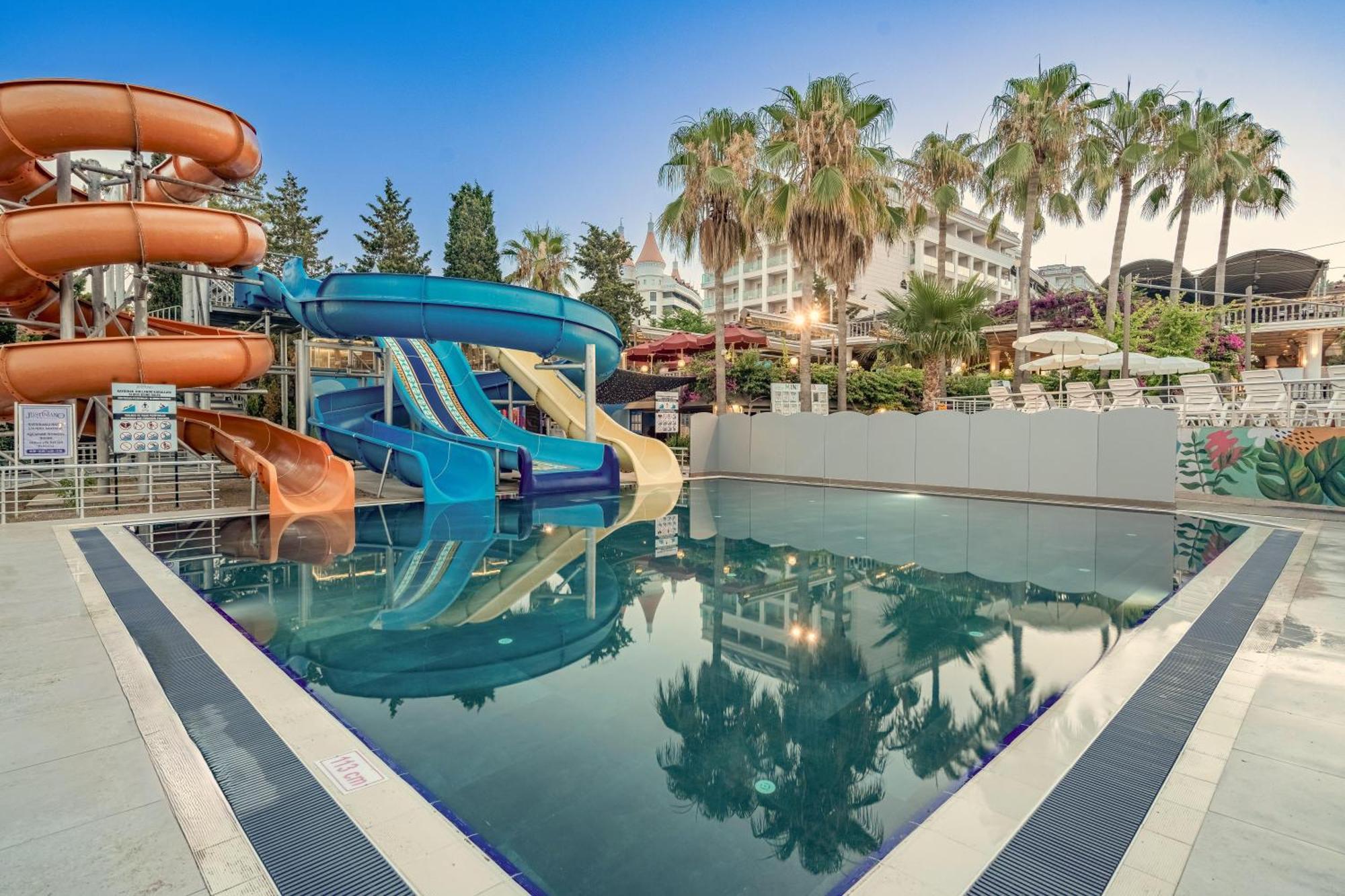 Justiniano Theodora Resort Окурджалар Екстериор снимка