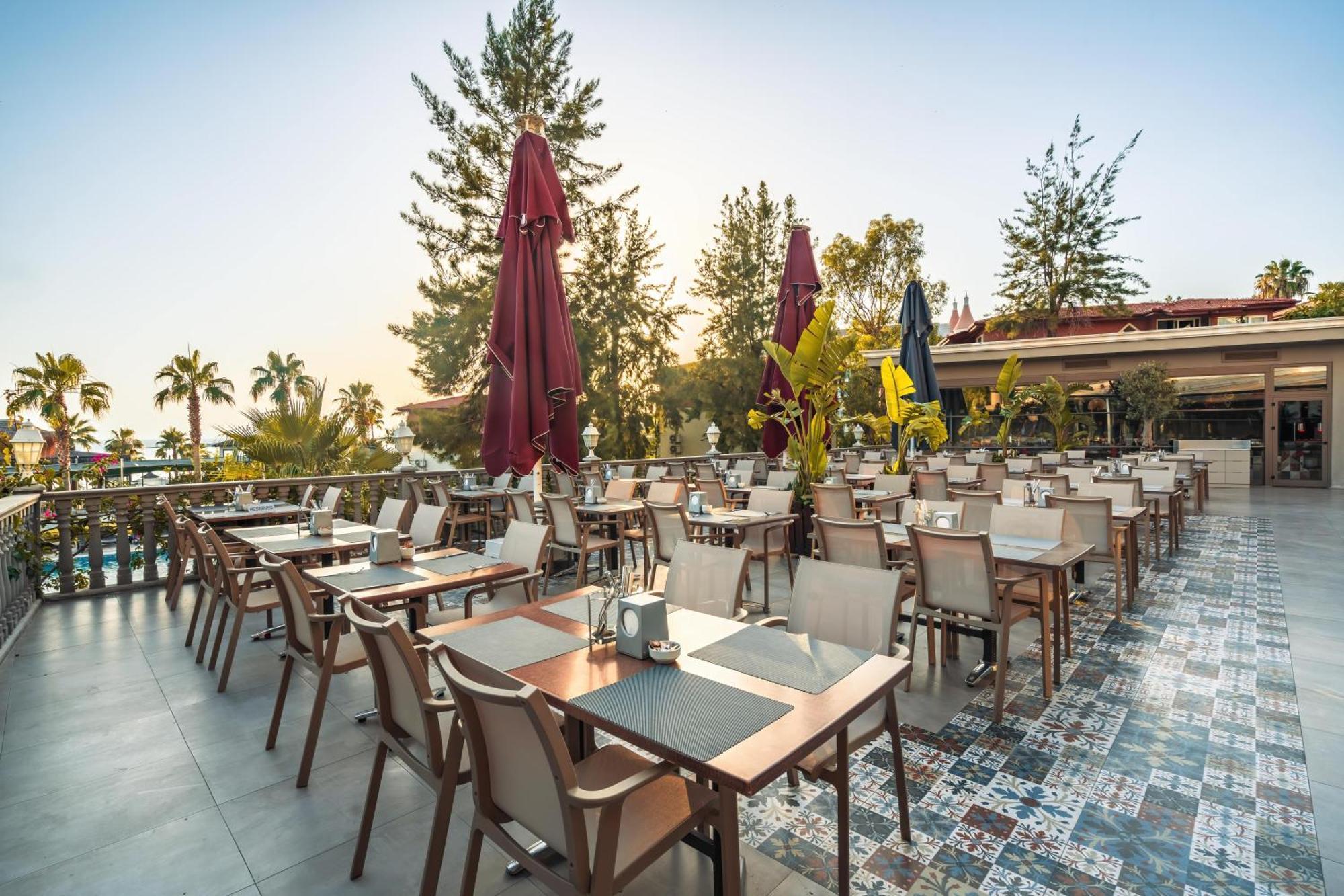 Justiniano Theodora Resort Окурджалар Екстериор снимка