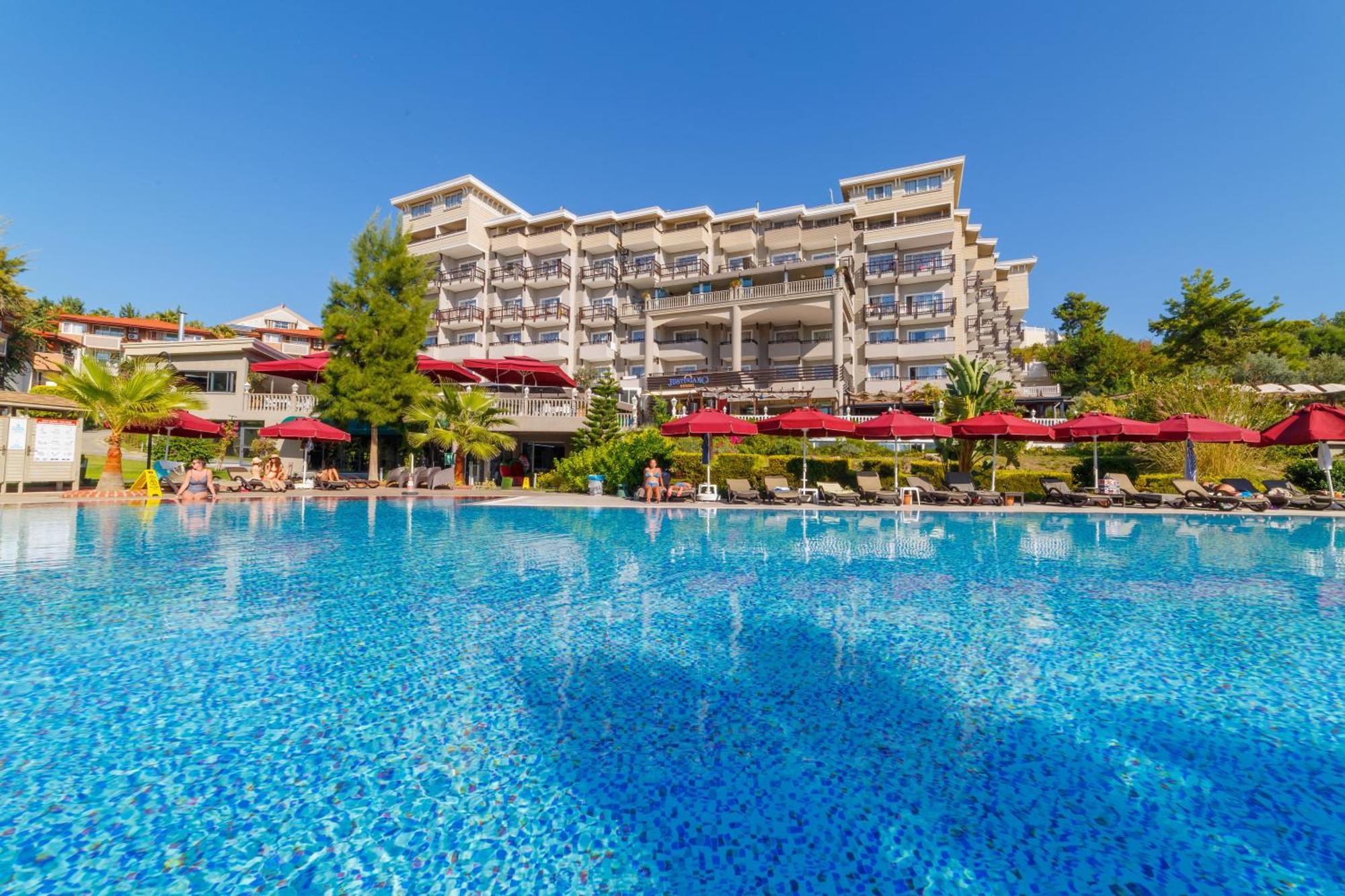 Justiniano Theodora Resort Окурджалар Екстериор снимка