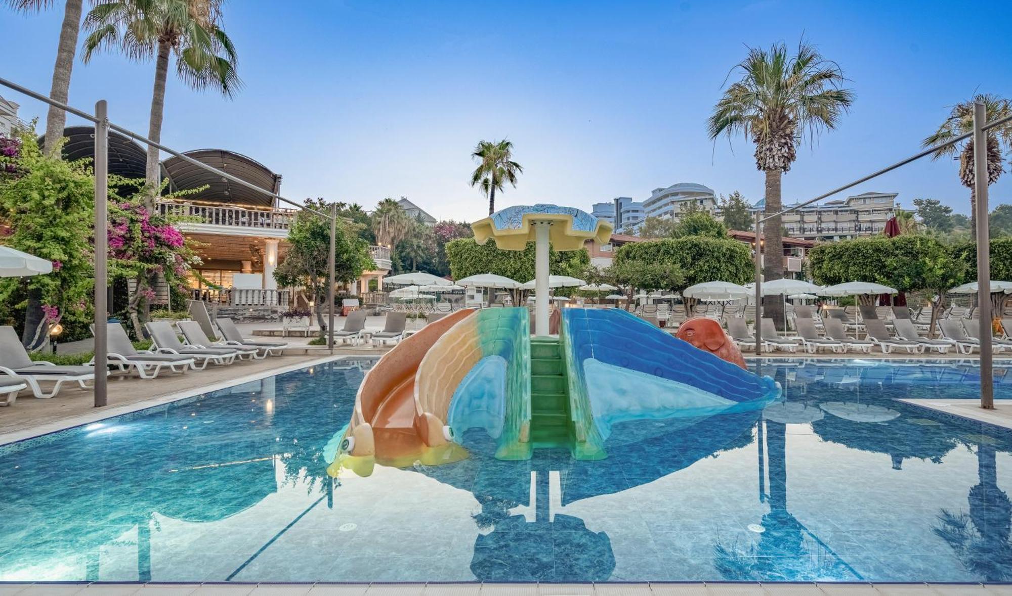 Justiniano Theodora Resort Окурджалар Екстериор снимка